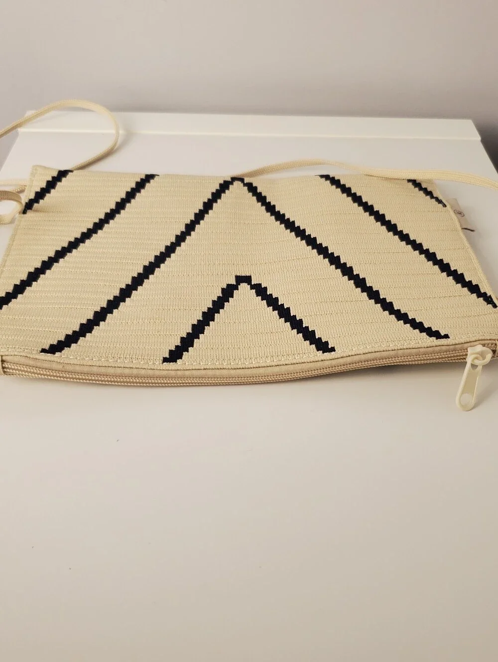 VIVAIA The Envelope Crossbody (Lucy)  Color: ivory chevron